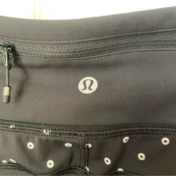 Lululemon Rare Speed Tight IV (Brushed) Reflective Silver Sequin EUC Size - 6 - Picture 10 of 13